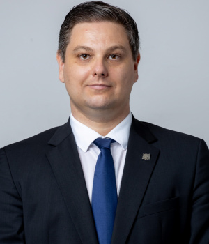 Dr. Szajcz Adrián